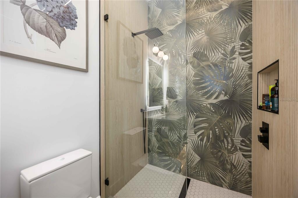 2314 Prospect Street Sarasota, FL 34239 - Photo 19 of 33