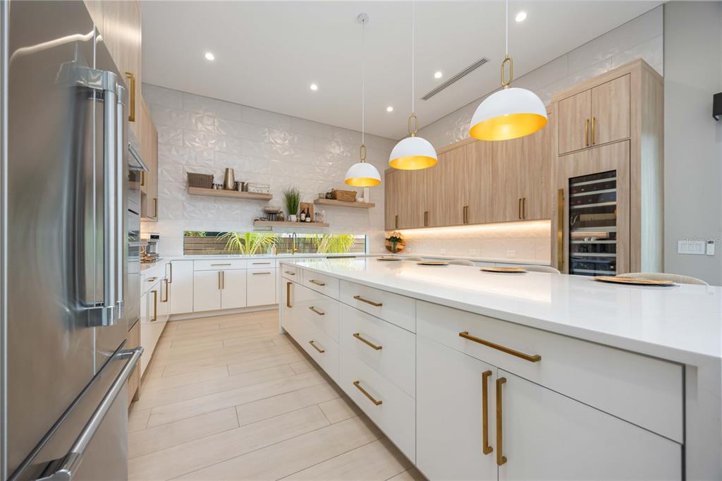 2314 Prospect Street Sarasota, FL 34239 - Photo 6 of 33