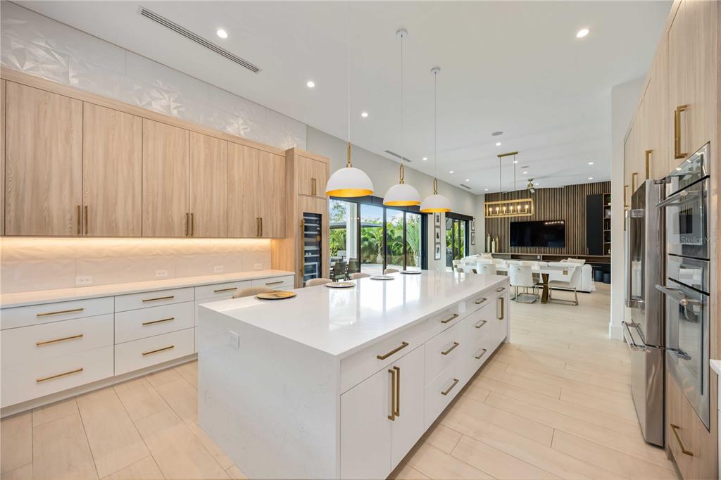 2314 Prospect Street Sarasota, FL 34239 - Photo 8 of 33