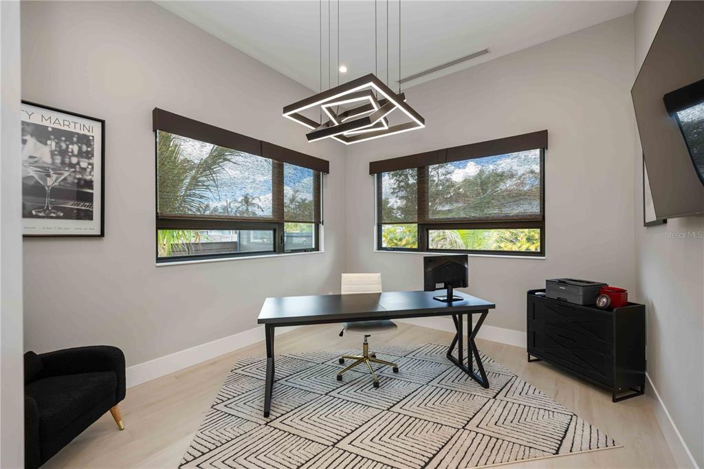 2314 Prospect Street Sarasota, FL 34239 - Photo 10 of 33