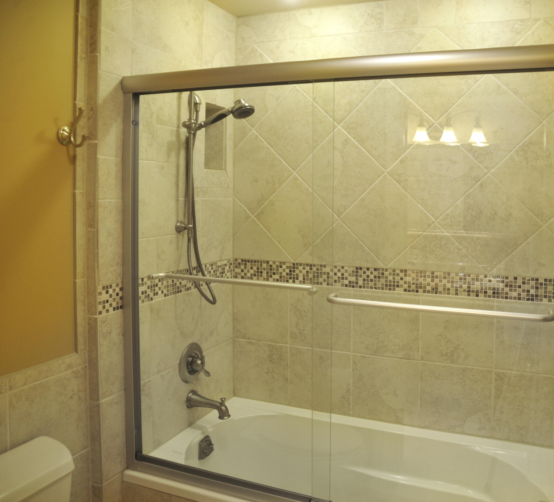 8609 Nubbin Ridge Road Knoxville, TN 37923 - Photo 15 of 19 Bath