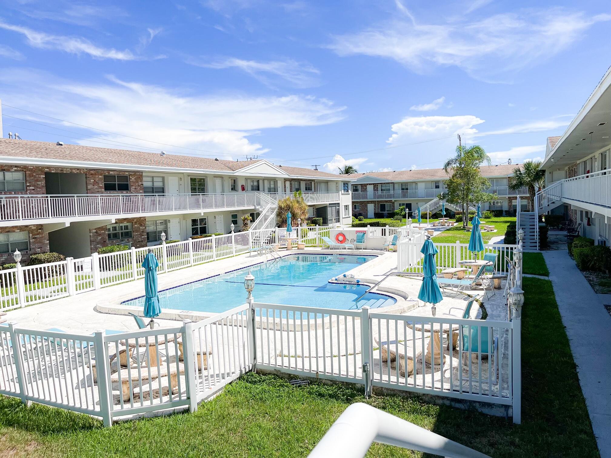 3860 Northeast 21st Way, Unit 39 Lighthouse Point, FL 33064 - Photo 11 of 38 5EDFA12C-867D-40D6-8A58-4D38D00D82DD