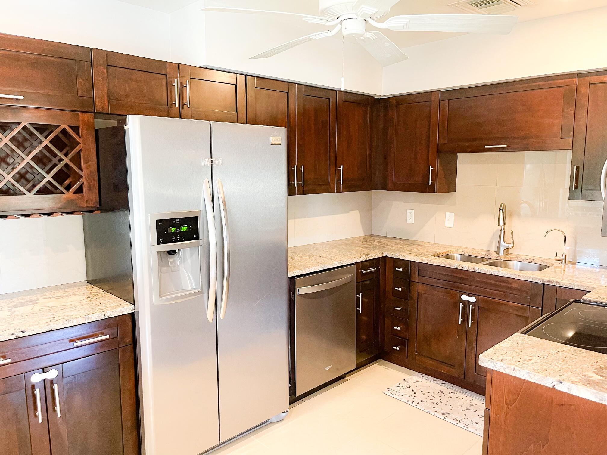 3860 Northeast 21st Way, Unit 39 Lighthouse Point, FL 33064 - Photo 17 of 38 A4E1B2F6-A9CA-4294-9CF7-951822538B67