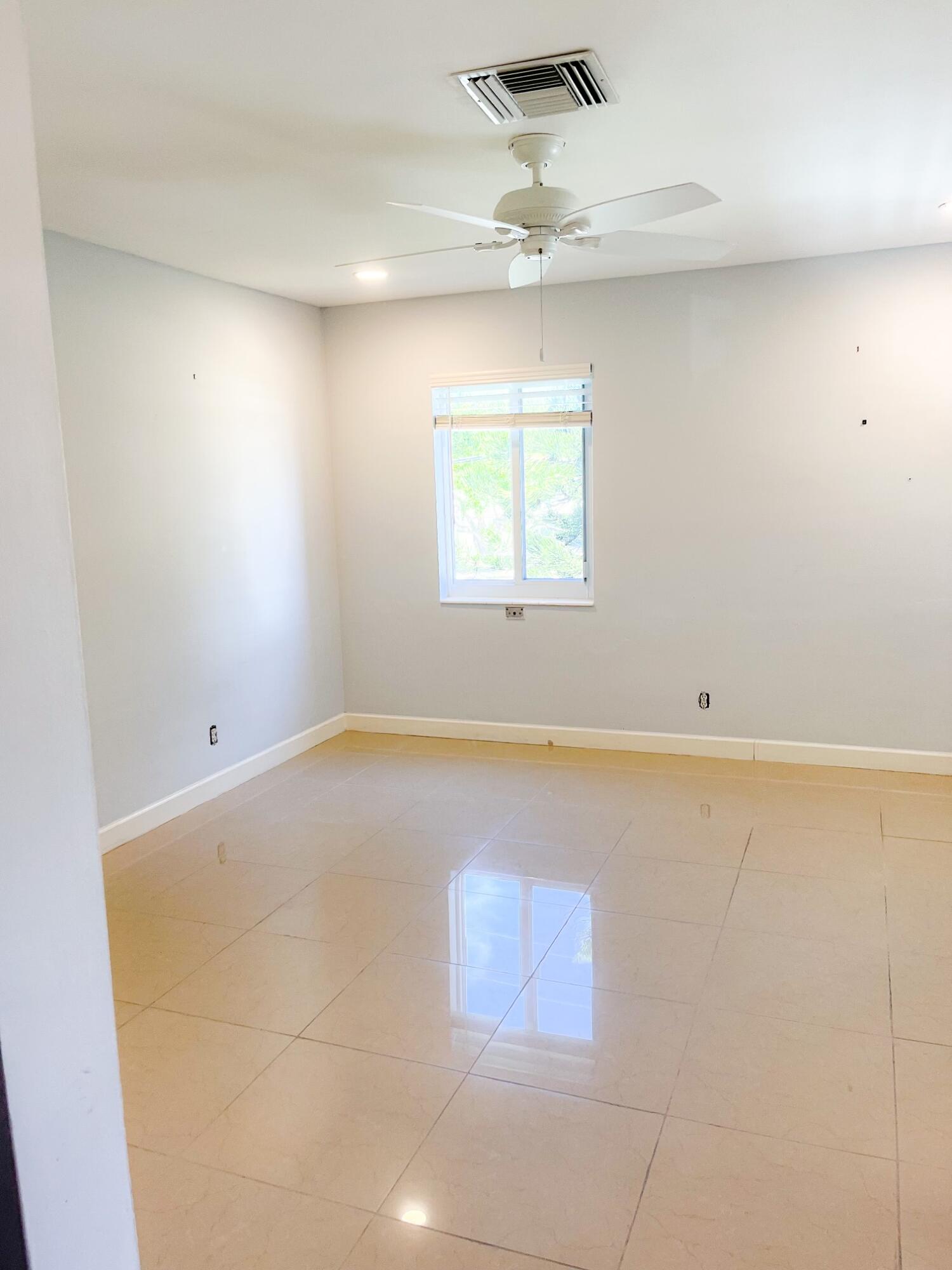 3860 Northeast 21st Way, Unit 39 Lighthouse Point, FL 33064 - Photo 27 of 38 20B82043-31BF-4A95-A253-0ACE3033DE01