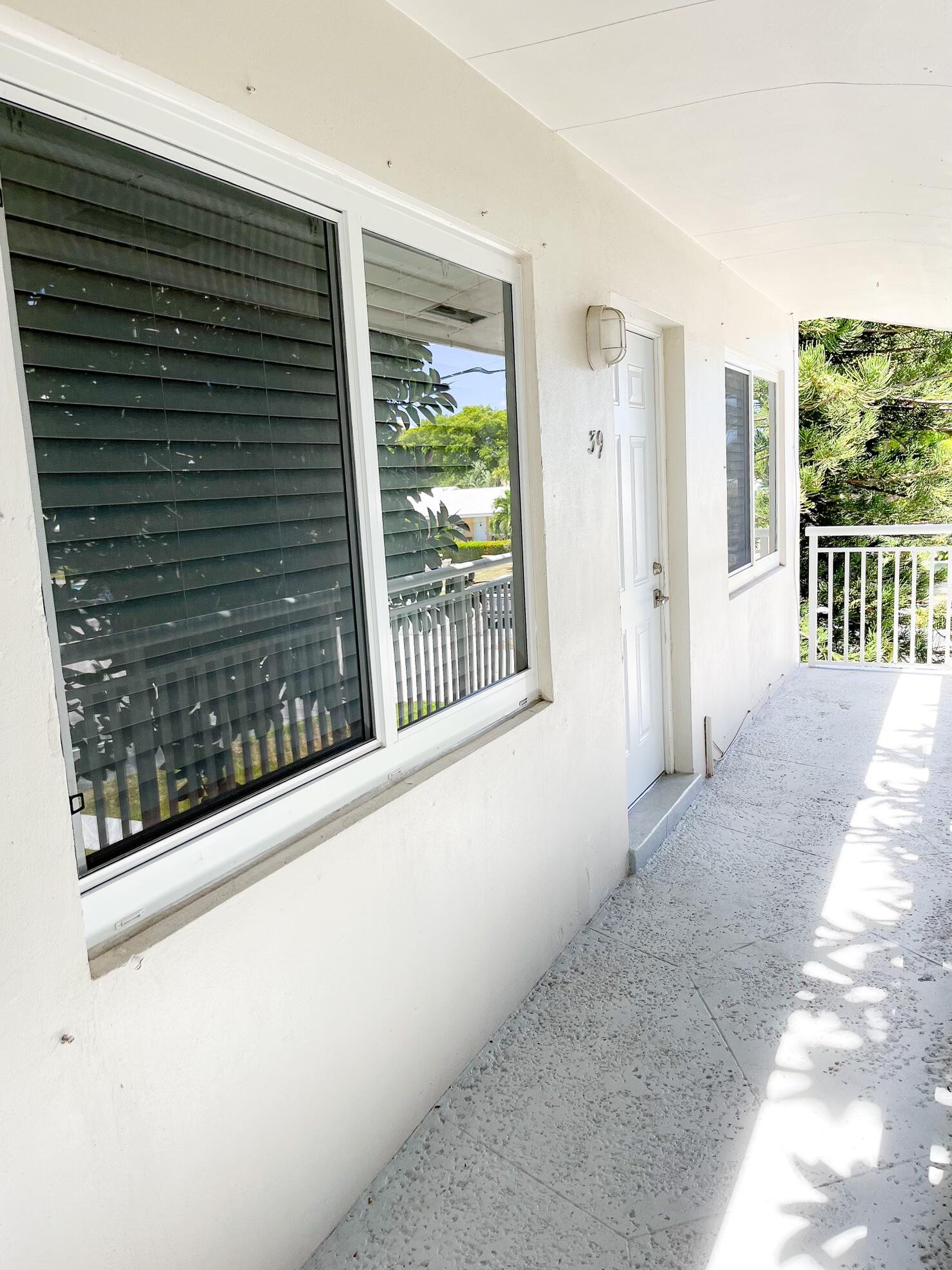 3860 Northeast 21st Way, Unit 39 Lighthouse Point, FL 33064 - Photo 3 of 38 C4DBE9FC-2070-4448-A3FC-4A1463C59556