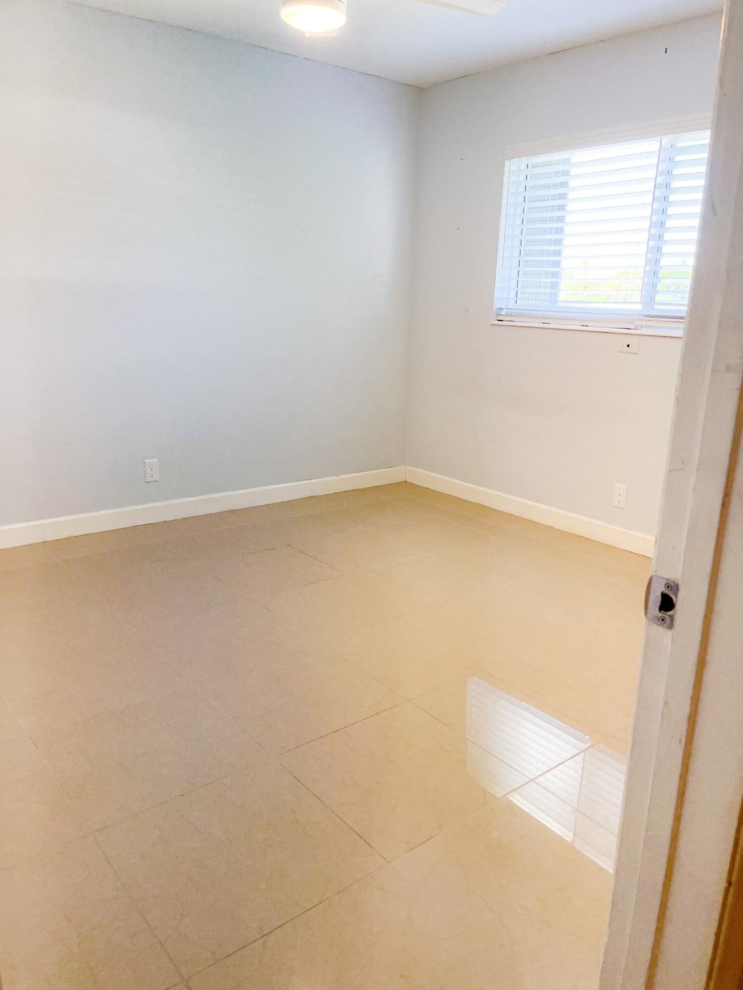 3860 Northeast 21st Way, Unit 39 Lighthouse Point, FL 33064 - Photo 32 of 38 51C538FE-8018-4095-80B2-417BC9076A2F