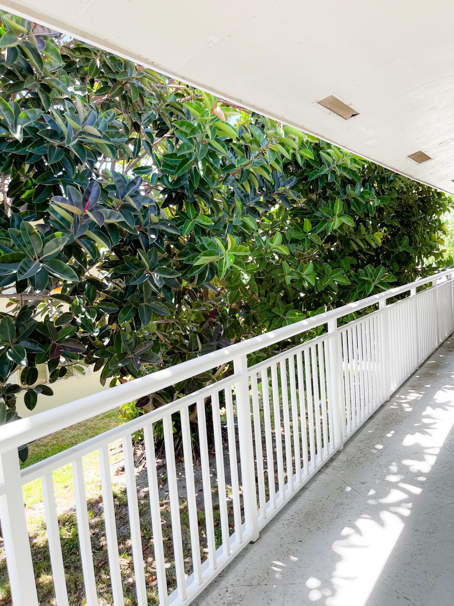 3860 Northeast 21st Way, Unit 39 Lighthouse Point, FL 33064 - Photo 5 of 38 B4F41C5B-C1EC-41A4-A9C9-014C12BCC936