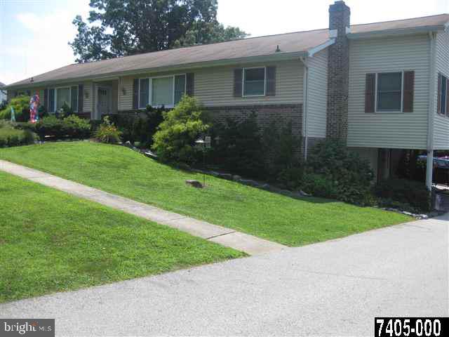 1000 Locust Grove Road York, PA 17402 - Photo 4 of 14 Gallery Image 4