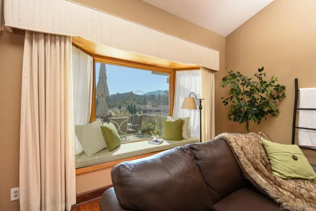 $698,000 | 8541 Circle R Course Lane, Escondido, CA 92026