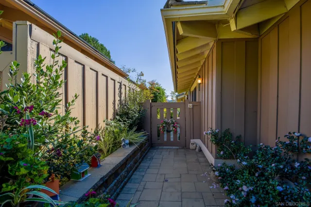 $698,000 | 8541 Circle R Course Lane, Escondido, CA 92026