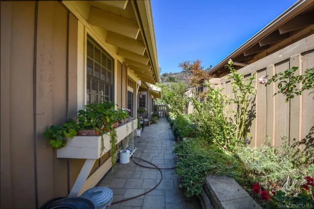 $698,000 | 8541 Circle R Course Lane, Escondido, CA 92026