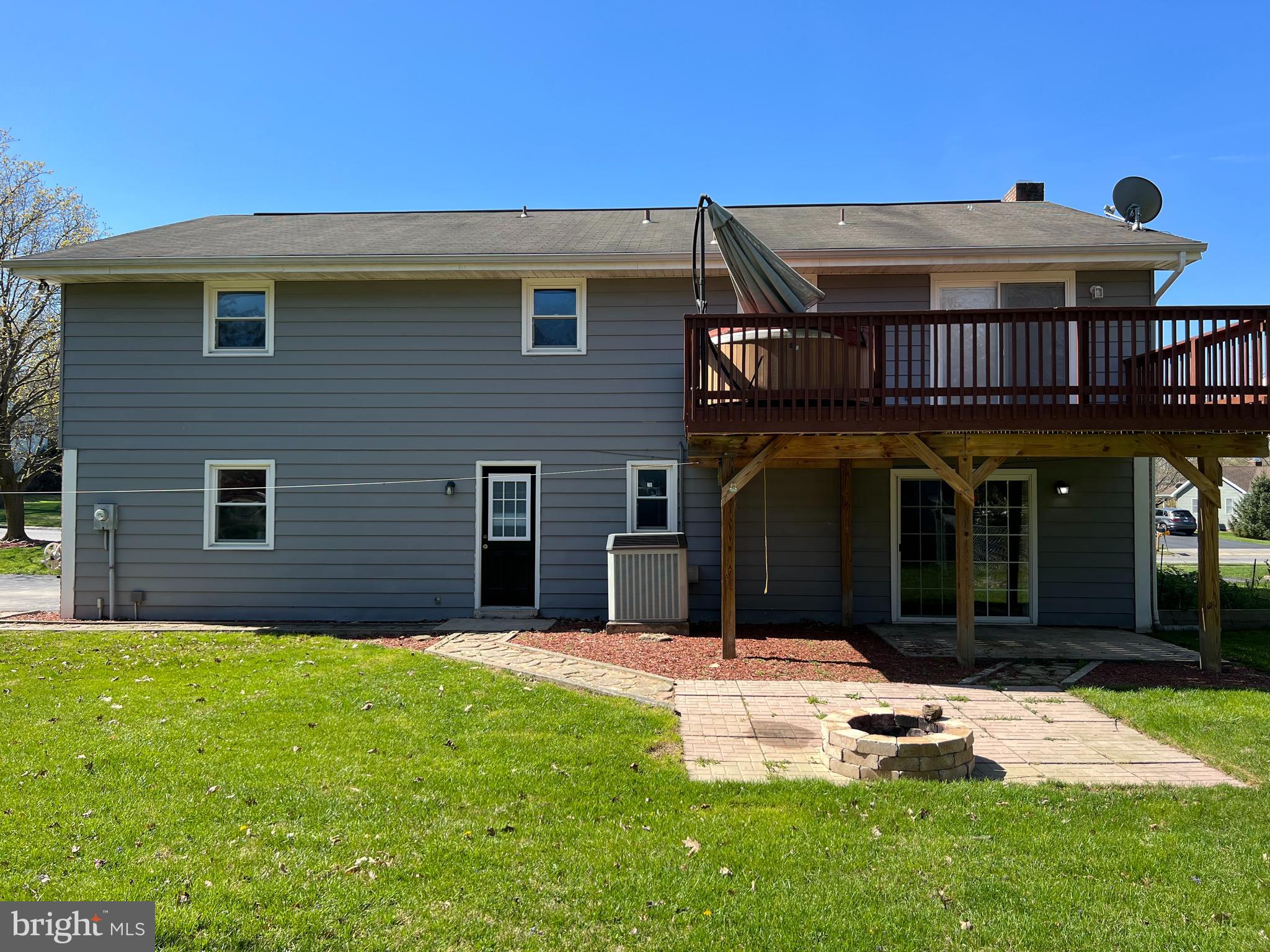 3445 Edenbridge Road York, PA 17402 - Photo 4 of 17 Gallery Image 4
