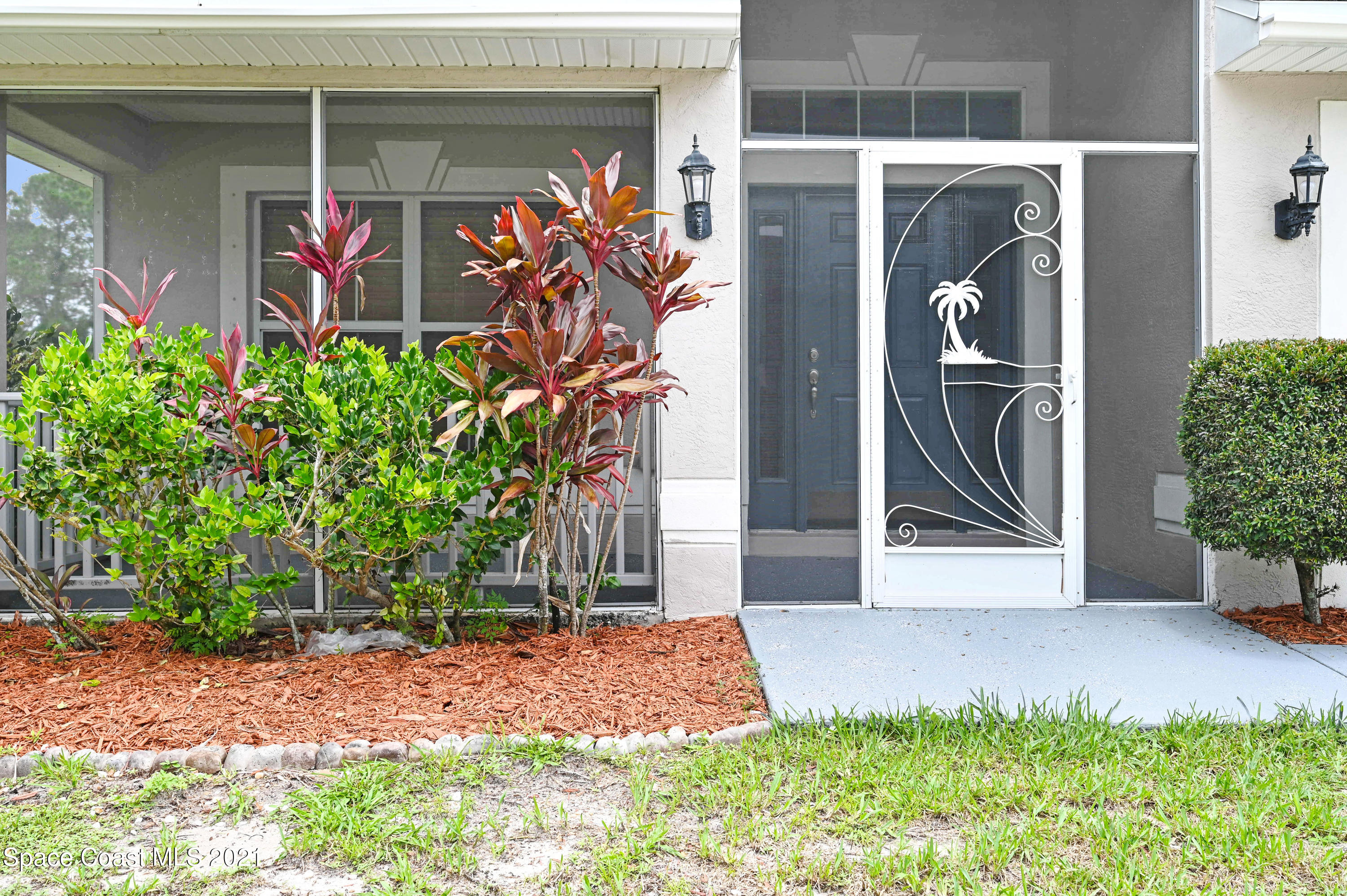 707 Atlantis Road Southeast Palm Bay, FL 32909 - Photo 2 of 26 DSC_1226