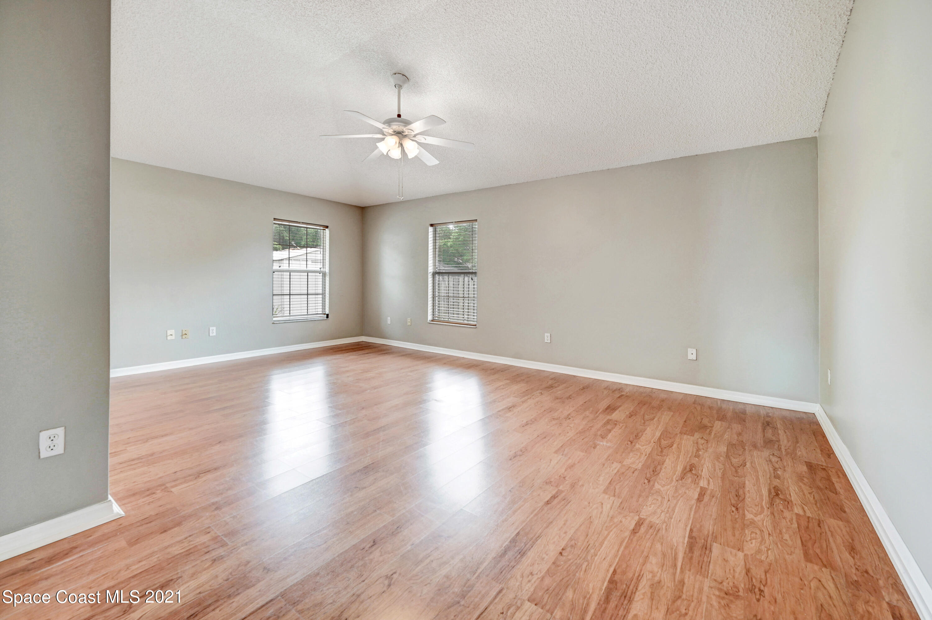 707 Atlantis Road Southeast Palm Bay, FL 32909 - Photo 15 of 26 DSC_1274