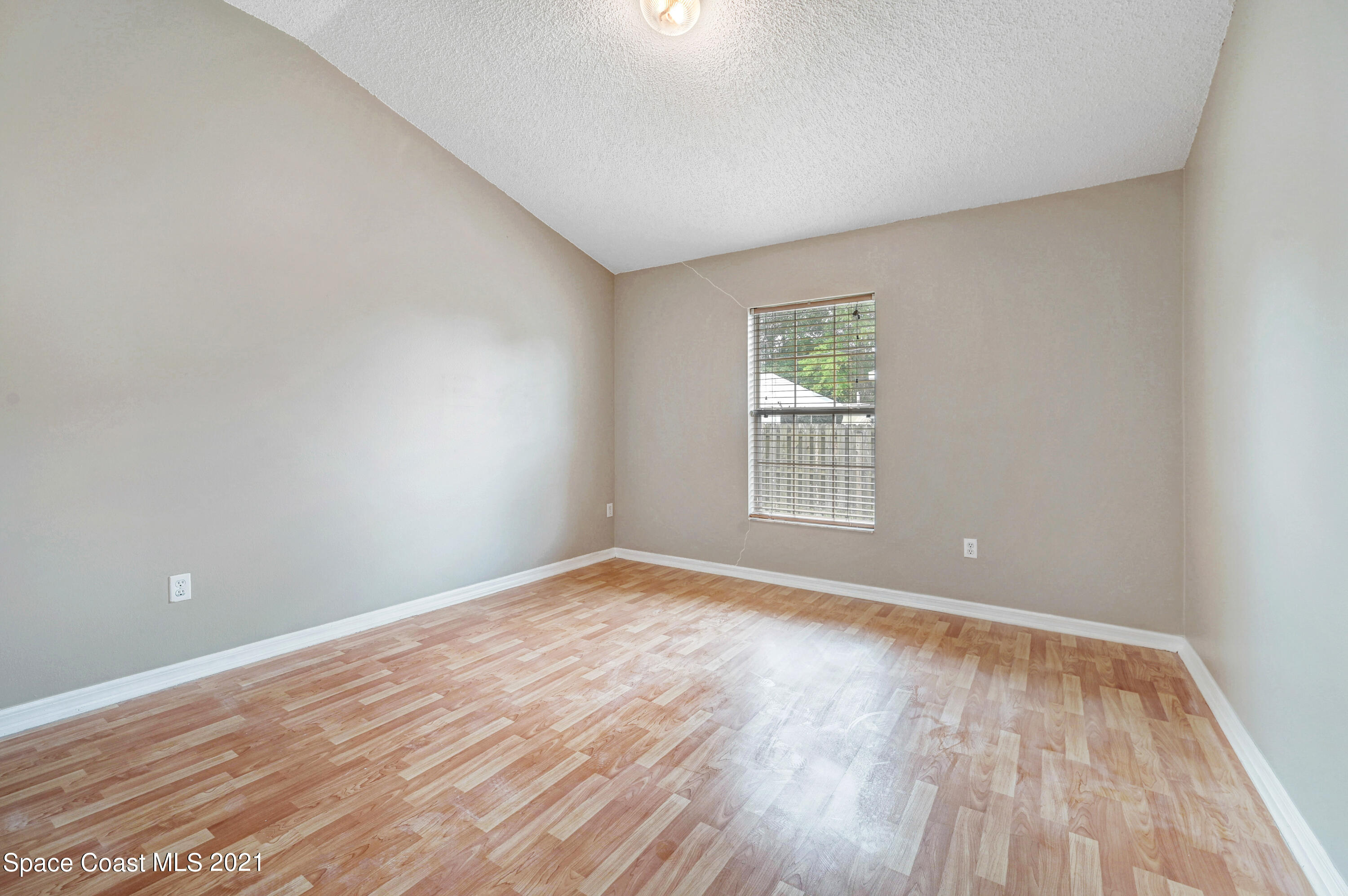 707 Atlantis Road Southeast Palm Bay, FL 32909 - Photo 20 of 26 DSC_1289