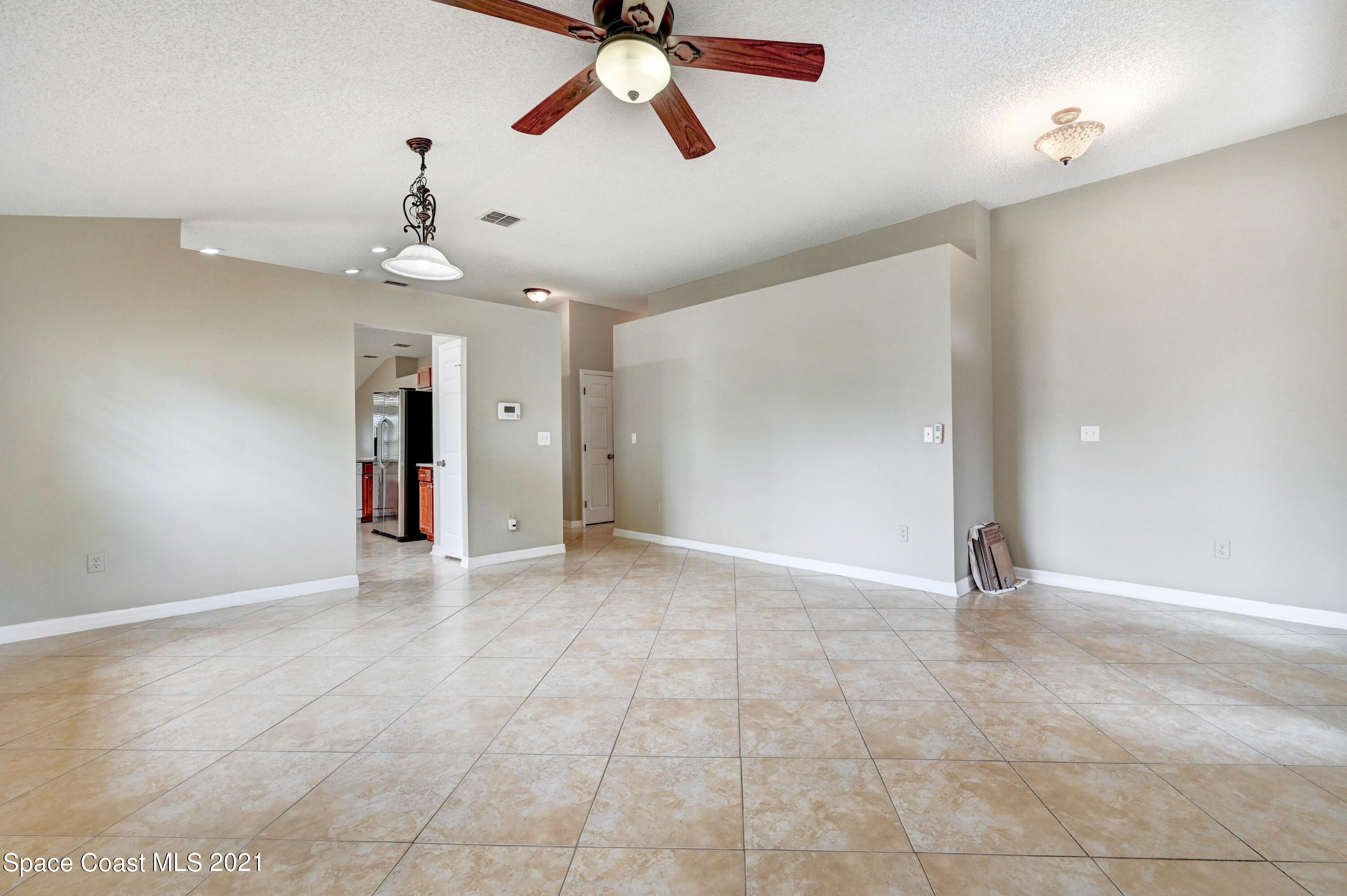 707 Atlantis Road Southeast Palm Bay, FL 32909 - Photo 5 of 26 DSC_1241
