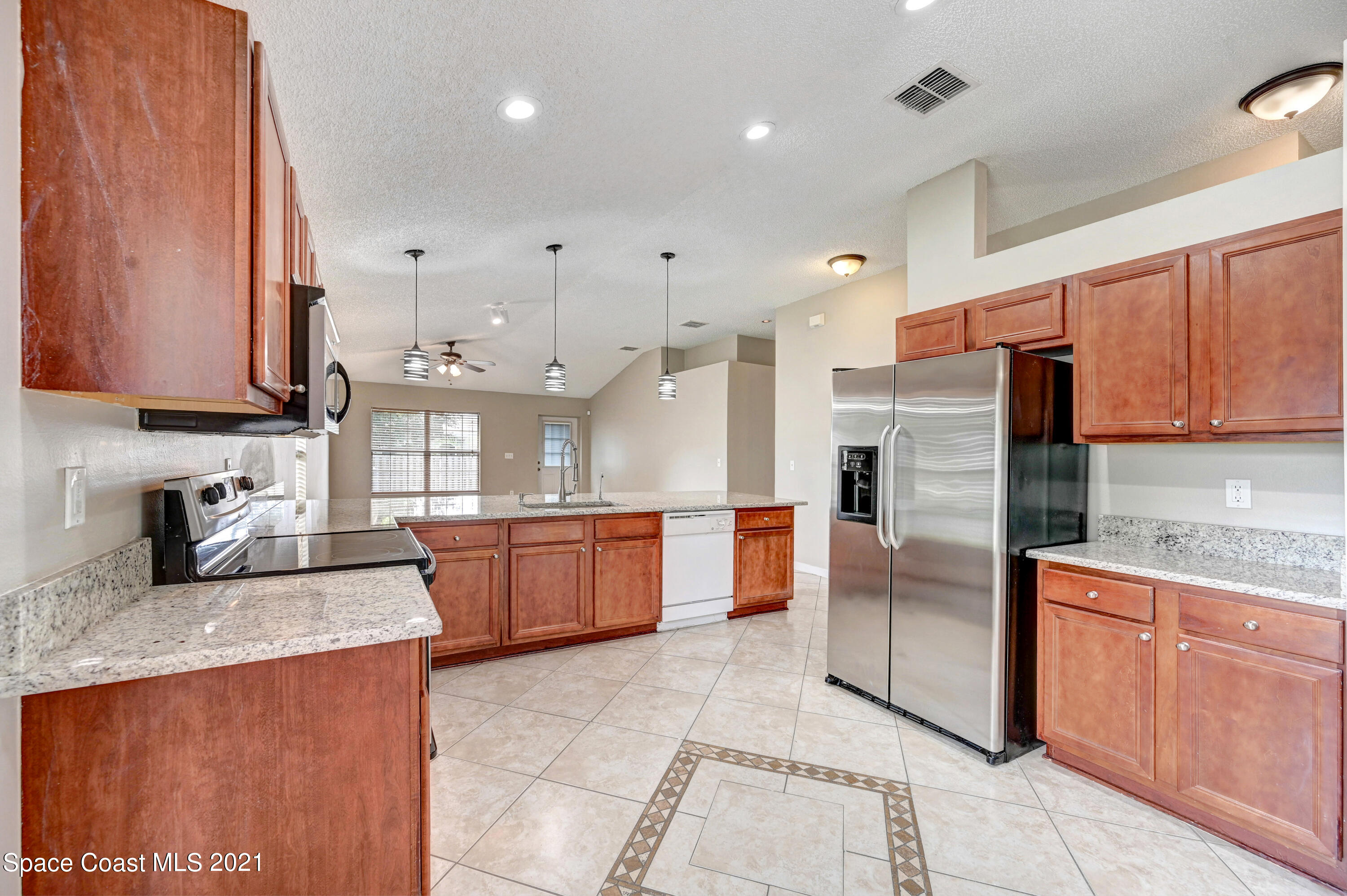 707 Atlantis Road Southeast Palm Bay, FL 32909 - Photo 8 of 26 DSC_1250