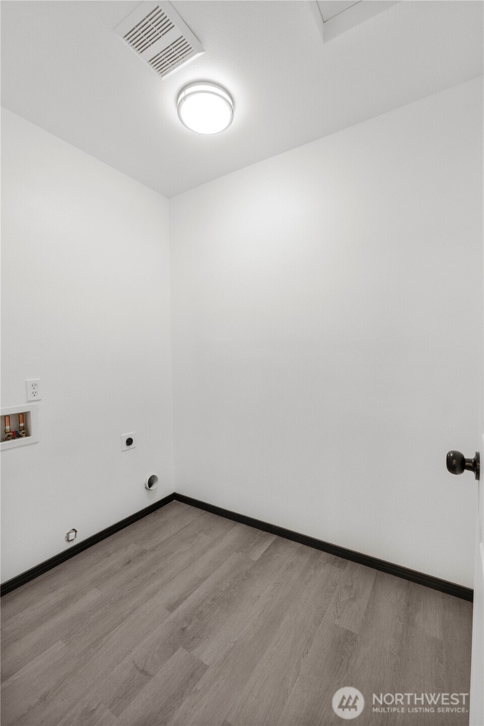 116 Mazza Street Northeast Orting, WA 98360 - Photo 21 of 39 a view of a room