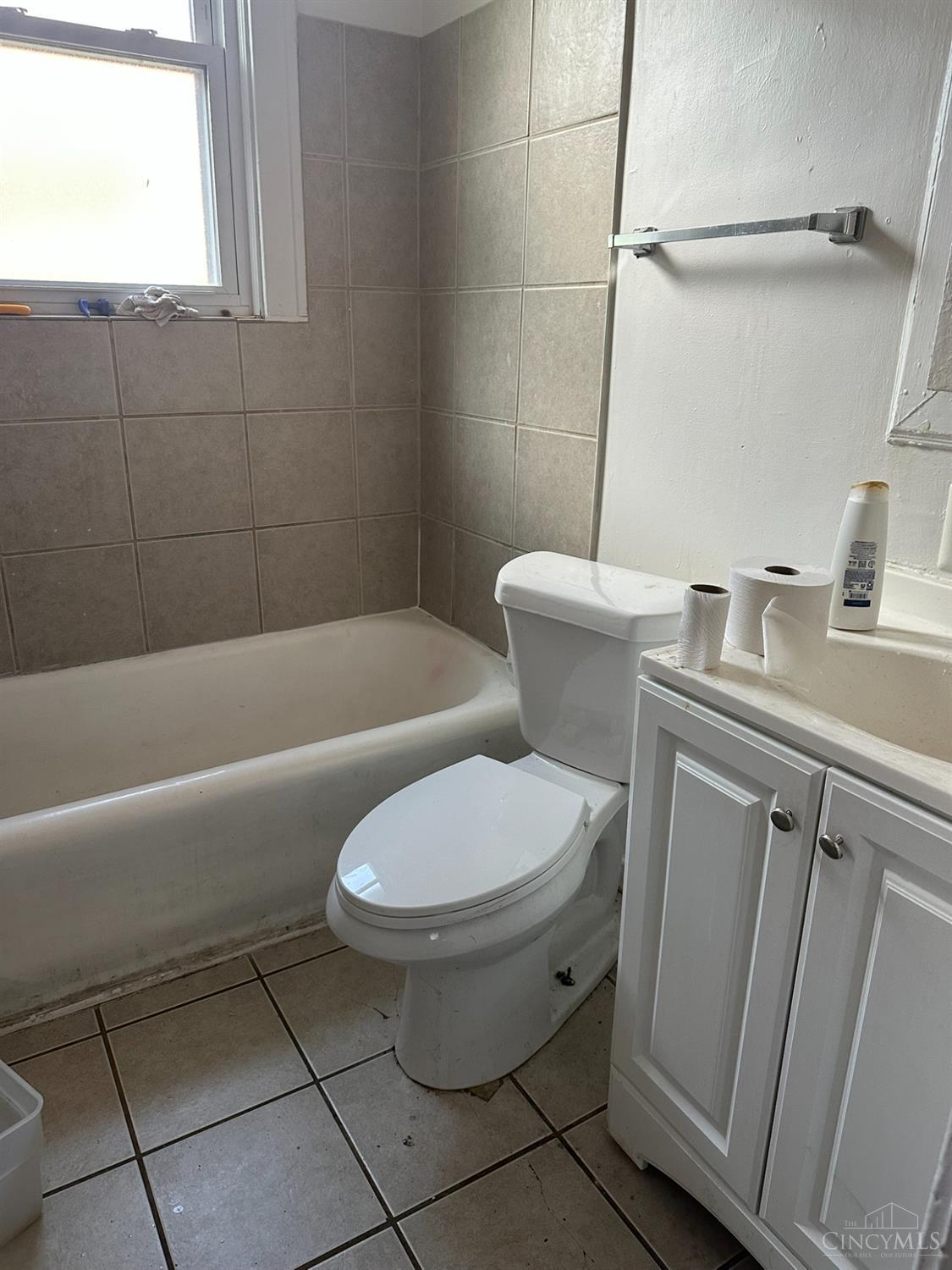 1253 Quebec Road Cincinnati, OH 45205 - Photo 5 of 20 Gallery Image 5