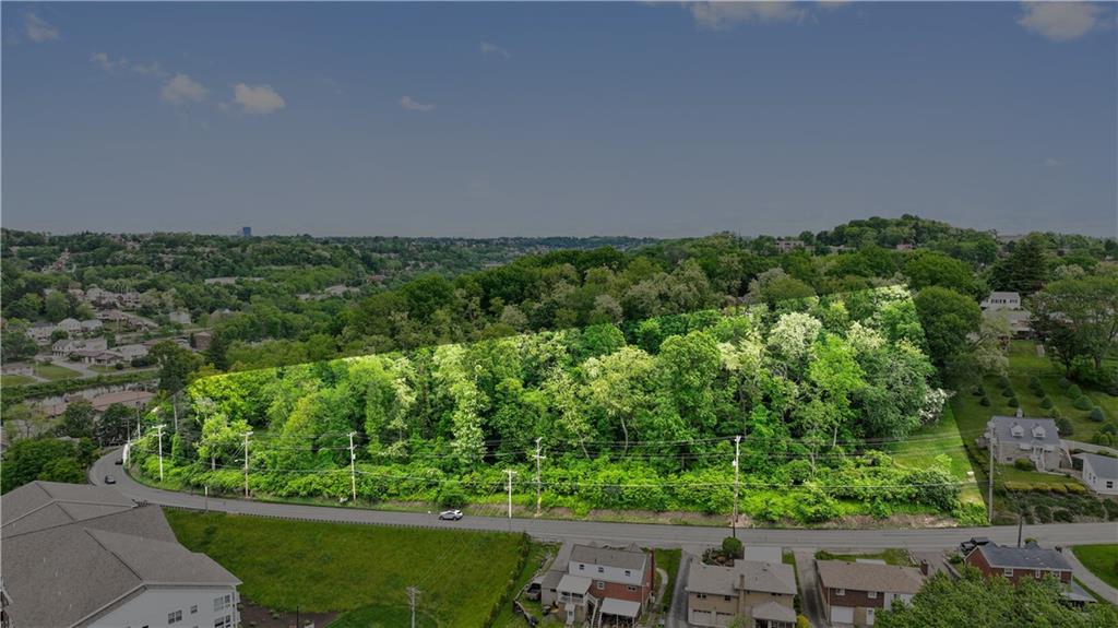 1261 Hamilton Road Pittsburgh, PA 15234 - Photo 2 of 17 a view of a garden