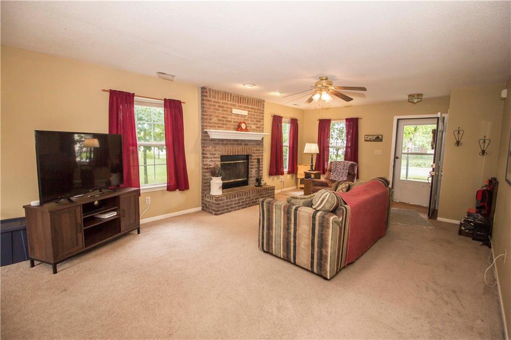 6561 Rushing River Noblesville, IN 46062 - Photo 4 of 19 Gallery Image 4