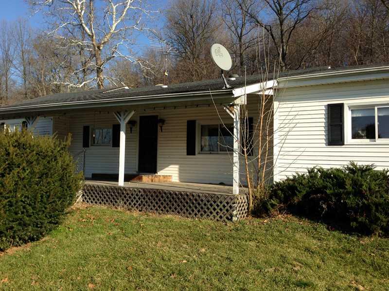 1775 South Towpath Road Covington, IN 47932 - Photo 2 of 20