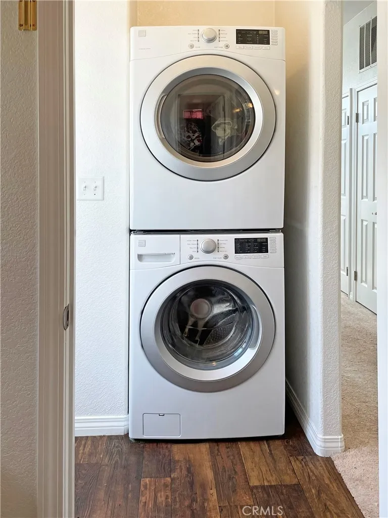 449 West Tefft Street, Unit 39 Nipomo, CA 93444 - Photo 15 of 17 a utility room with dryer and washer