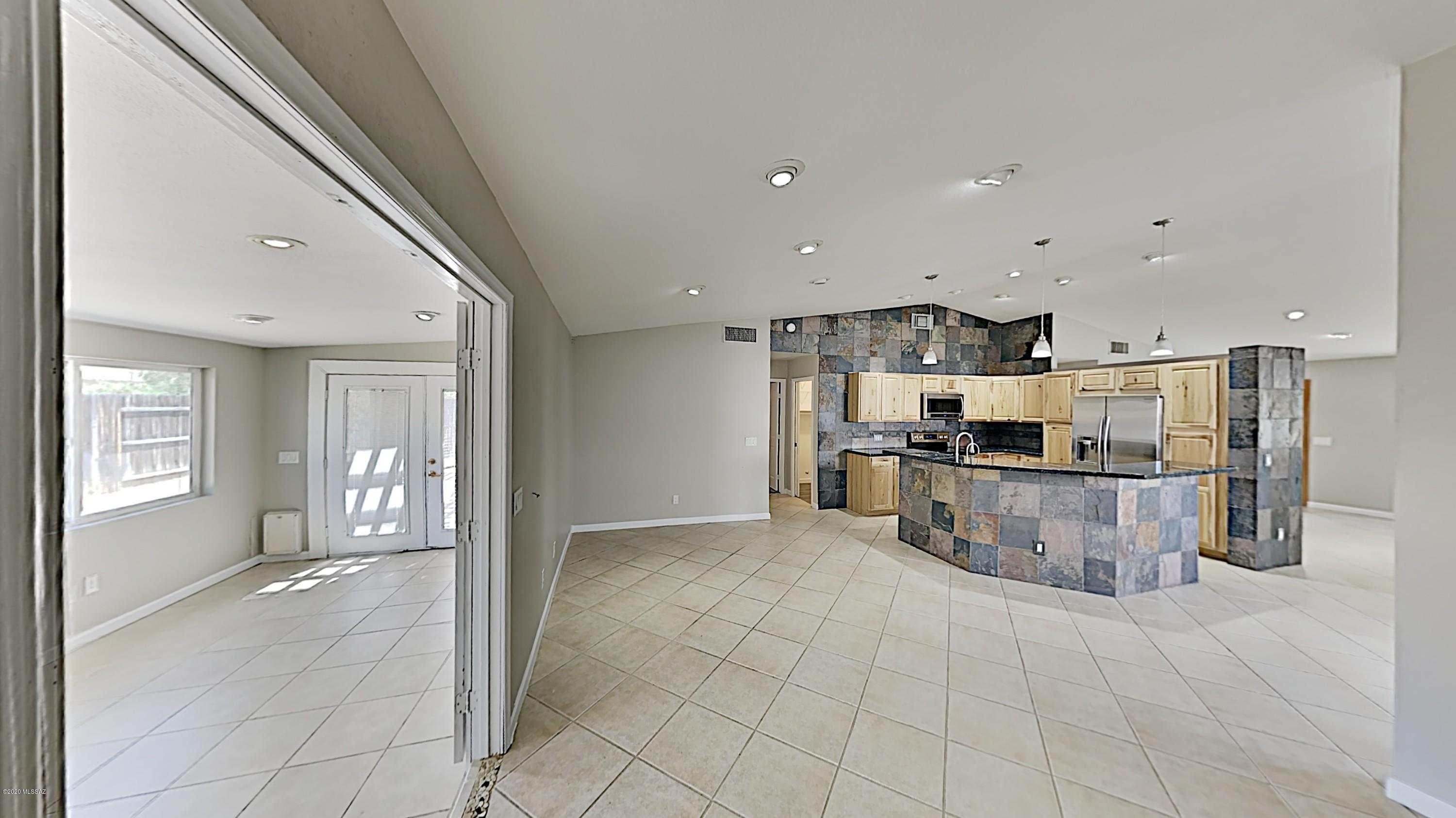 2766 West Sunset Road Tucson, AZ 85741 - Photo 7 of 21