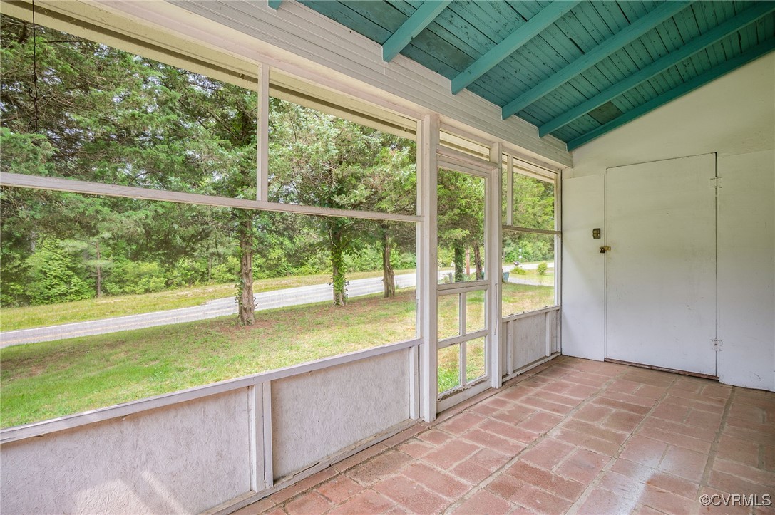 6111 Elko Road Sandston, VA 23150 - Photo 4 of 31 Gallery Image 4