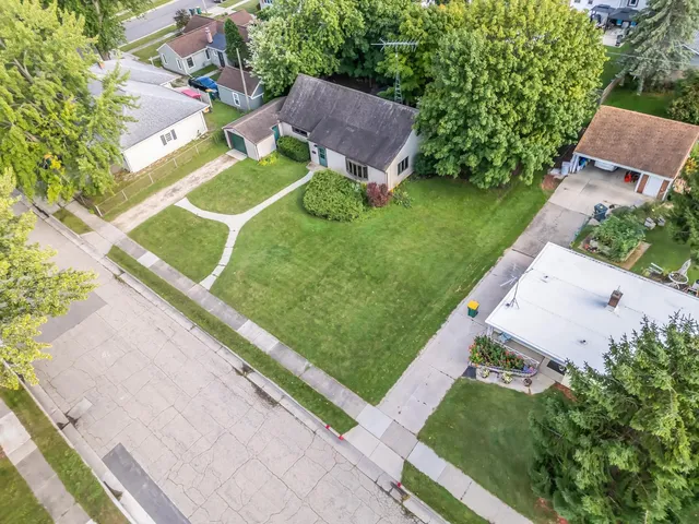 $255,000 | 308 East Mc Williams Street, Fond du Lac, WI 54935