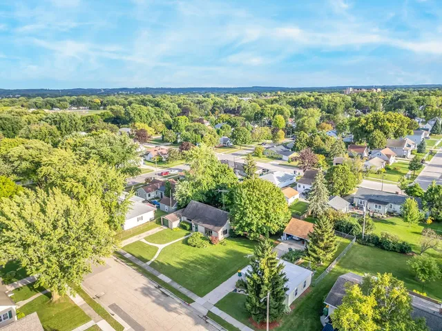 $255,000 | 308 East Mc Williams Street, Fond du Lac, WI 54935