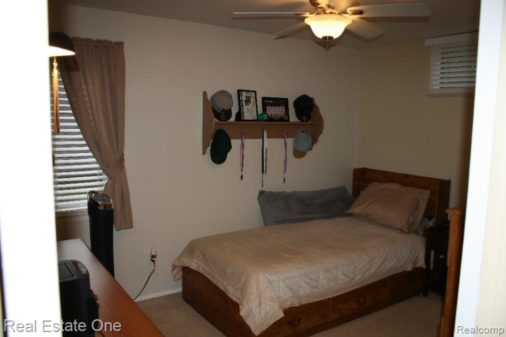 42548 Cherry Hill Road Novi, MI 48375 - Photo 20 of 35