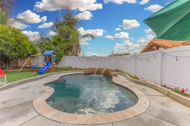 $695,999 | 39714 Rustic Glen Drive, Temecula, CA 92591