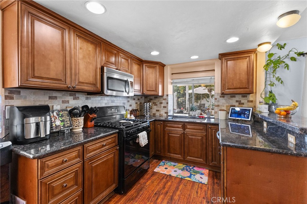 39714 Rustic Glen Drive Temecula, CA 92591 - Photo 4 of 19