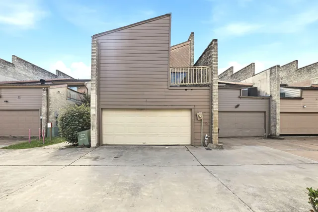 $119,000 | 11280 Braes Forest Drive, Unit 105, Houston, TX 77071