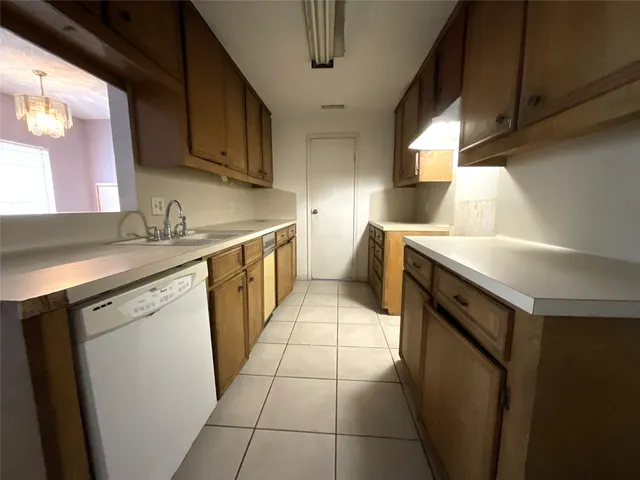 $119,000 | 11280 Braes Forest Drive, Unit 105, Houston, TX 77071