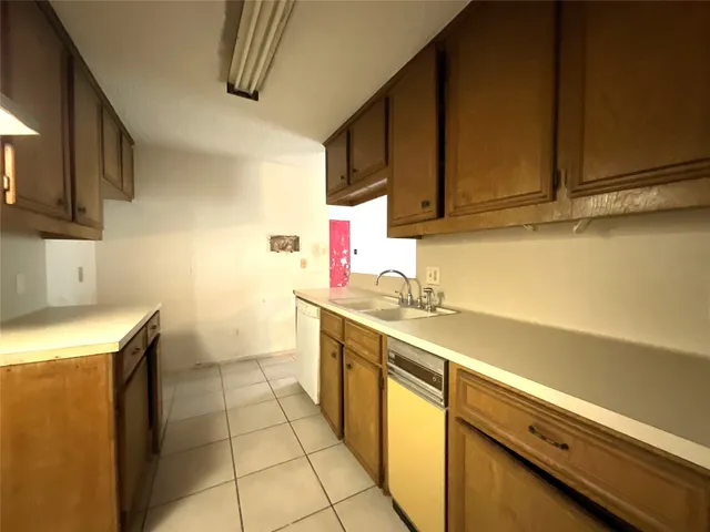 $119,000 | 11280 Braes Forest Drive, Unit 105, Houston, TX 77071