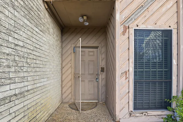 $119,000 | 11280 Braes Forest Drive, Unit 105, Houston, TX 77071