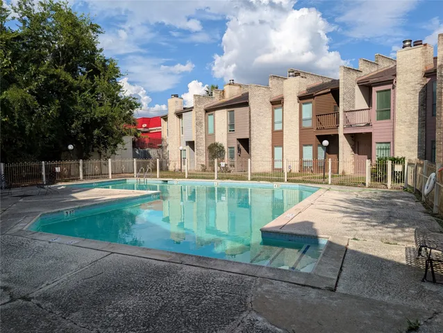 $119,000 | 11280 Braes Forest Drive, Unit 105, Houston, TX 77071