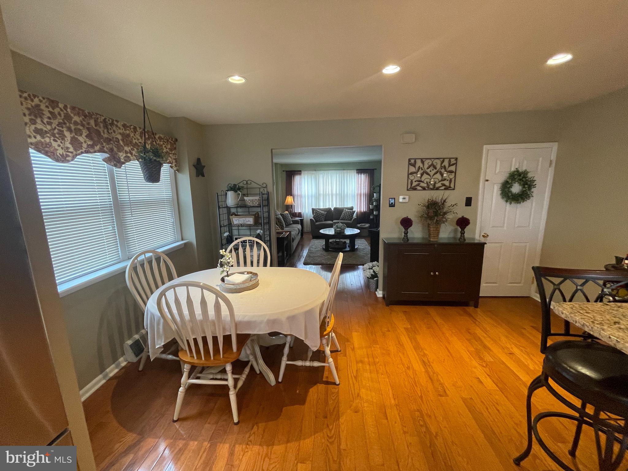 9908 Medway Road Philadelphia, PA 19115 - Photo 11 of 23 Kitchen