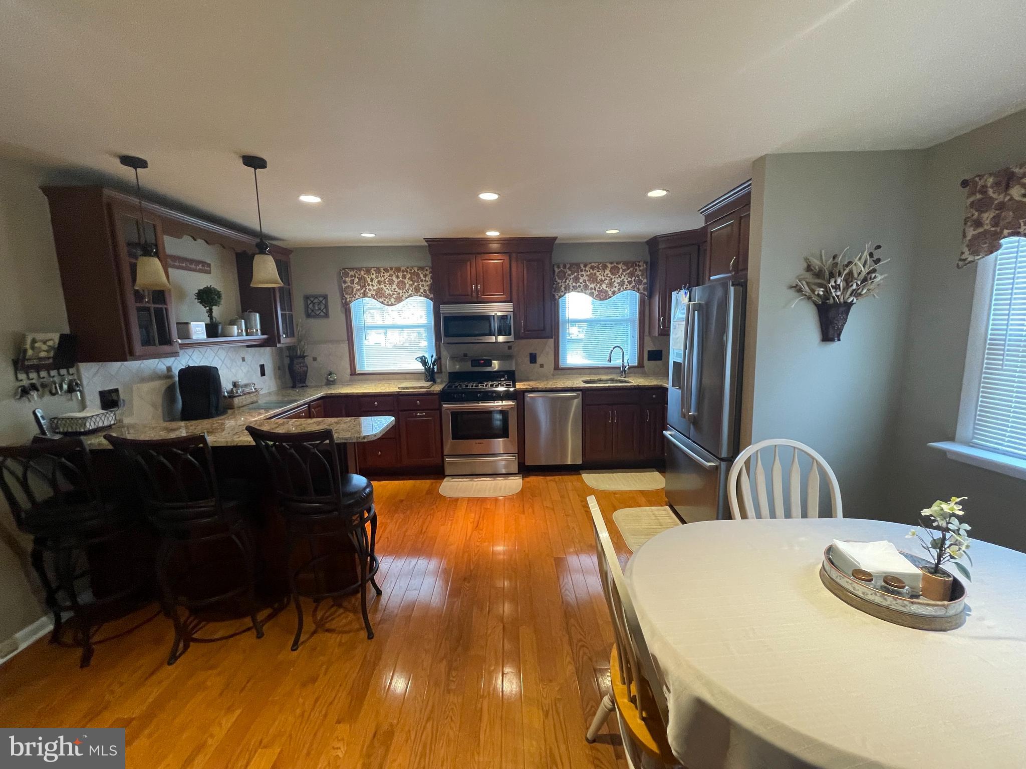 9908 Medway Road Philadelphia, PA 19115 - Photo 7 of 23 Kitchen