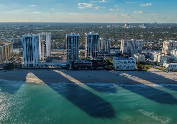 $2,400 | 2101 South Ocean Drive, Unit 1006, Hollywood, FL 33019