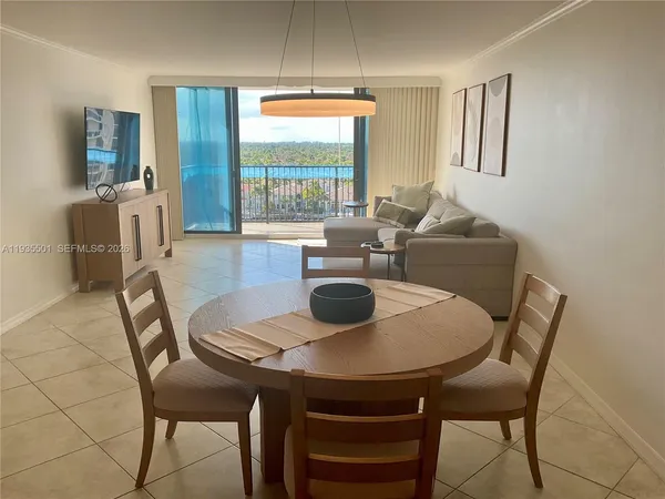 $2,400 | 2101 South Ocean Drive, Unit 1006, Hollywood, FL 33019