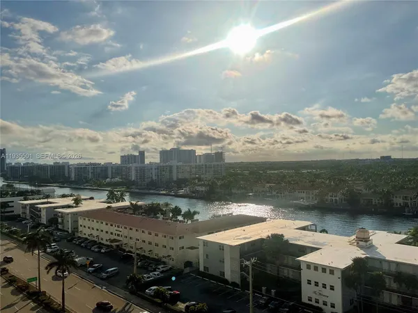 $2,400 | 2101 South Ocean Drive, Unit 1006, Hollywood, FL 33019