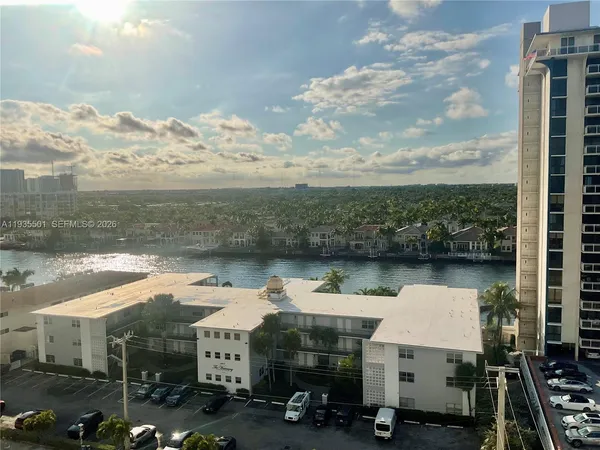 $2,400 | 2101 South Ocean Drive, Unit 1006, Hollywood, FL 33019