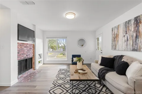 $375,000 | 2215 East Geddes Avenue, Unit B08, Littleton, CO 80122