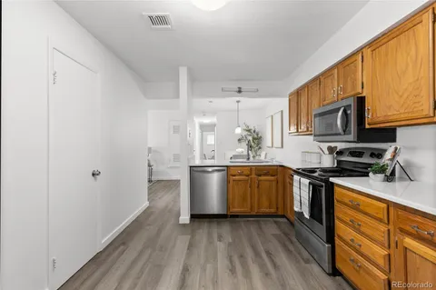 $375,000 | 2215 East Geddes Avenue, Unit B08, Littleton, CO 80122