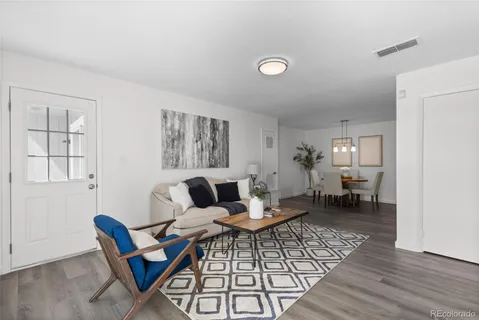 $375,000 | 2215 East Geddes Avenue, Unit B08, Littleton, CO 80122