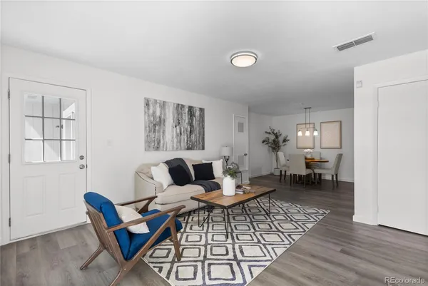 $375,000 | 2215 East Geddes Avenue, Unit B08, Littleton, CO 80122