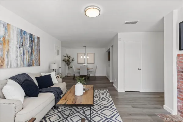 $375,000 | 2215 East Geddes Avenue, Unit B08, Littleton, CO 80122